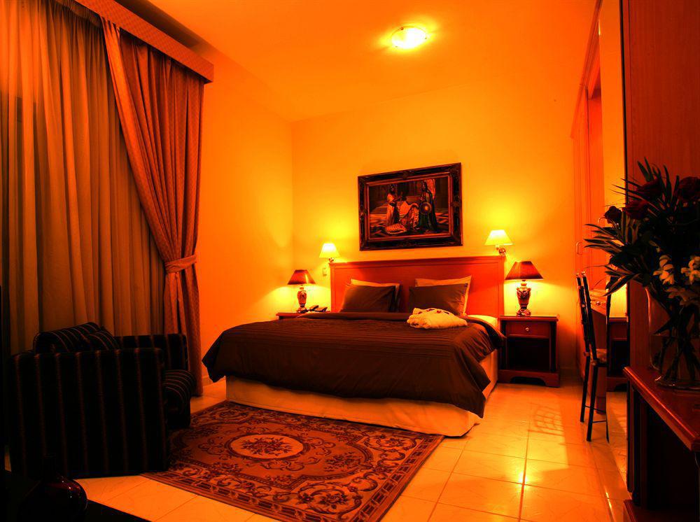 Khalidia Hotel Apartments ดูไบ ภายนอก รูปภาพ